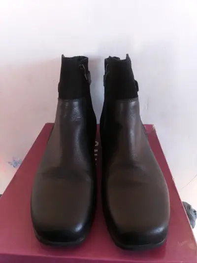 Botines carrano negros de cuero - miniatura 1