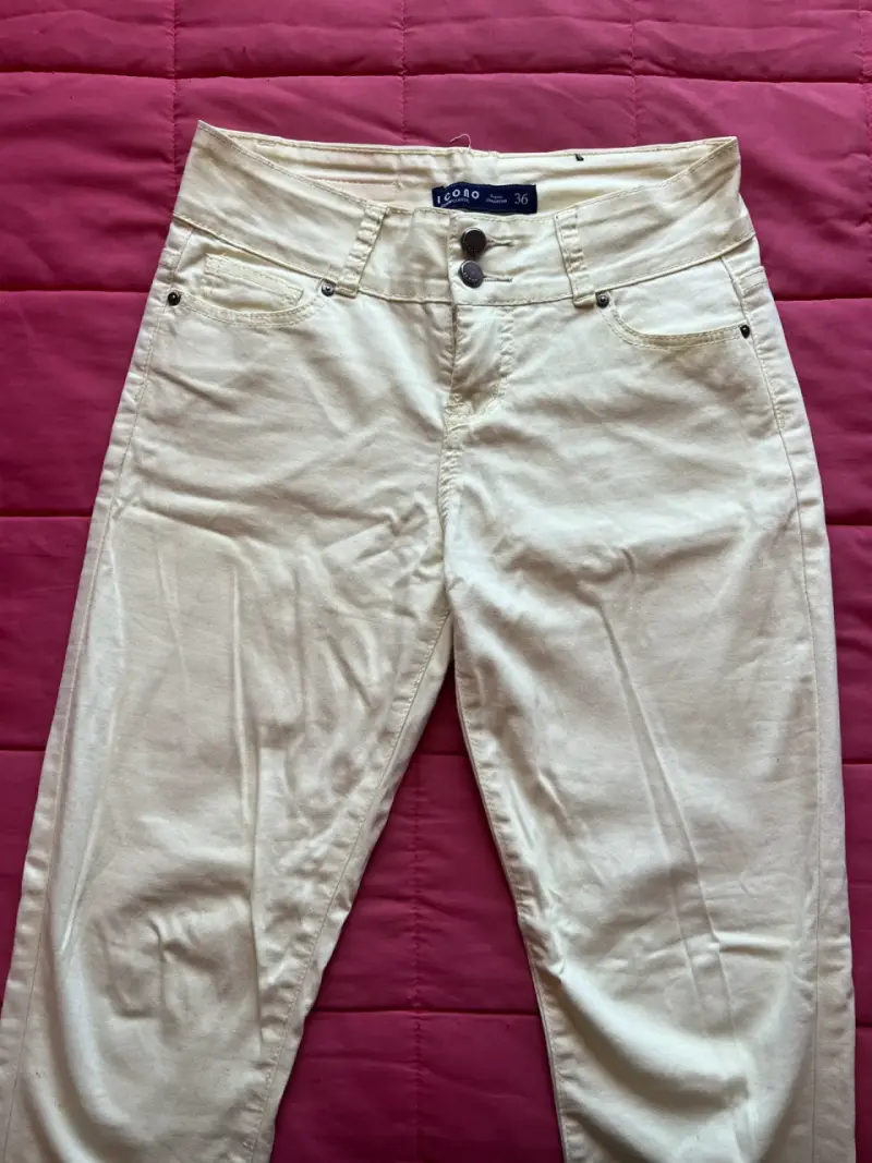 Pantalón beige talla 36