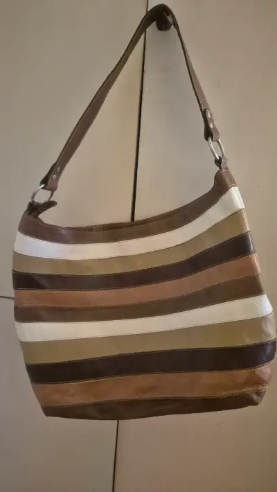 Cartera Hobo 100% Cuero Genuino - miniatura 2