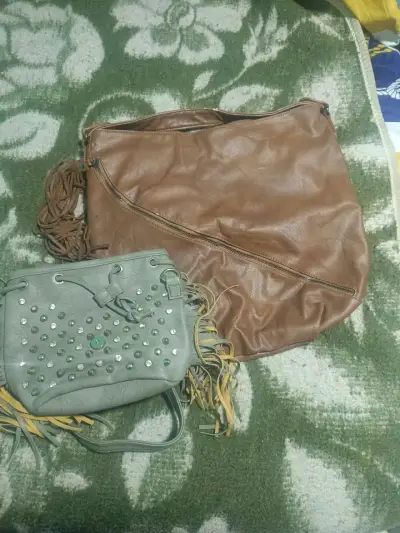 Set de carteras de cuero y tachas - miniatura 1