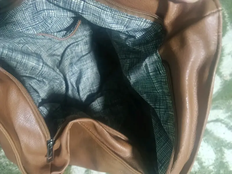 Set de carteras de cuero y tachas - 4