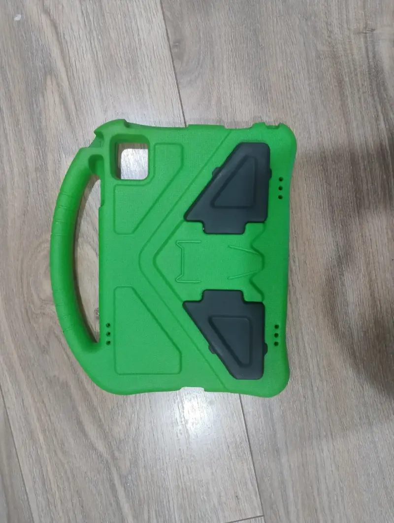 Funda verde para tablet - 2