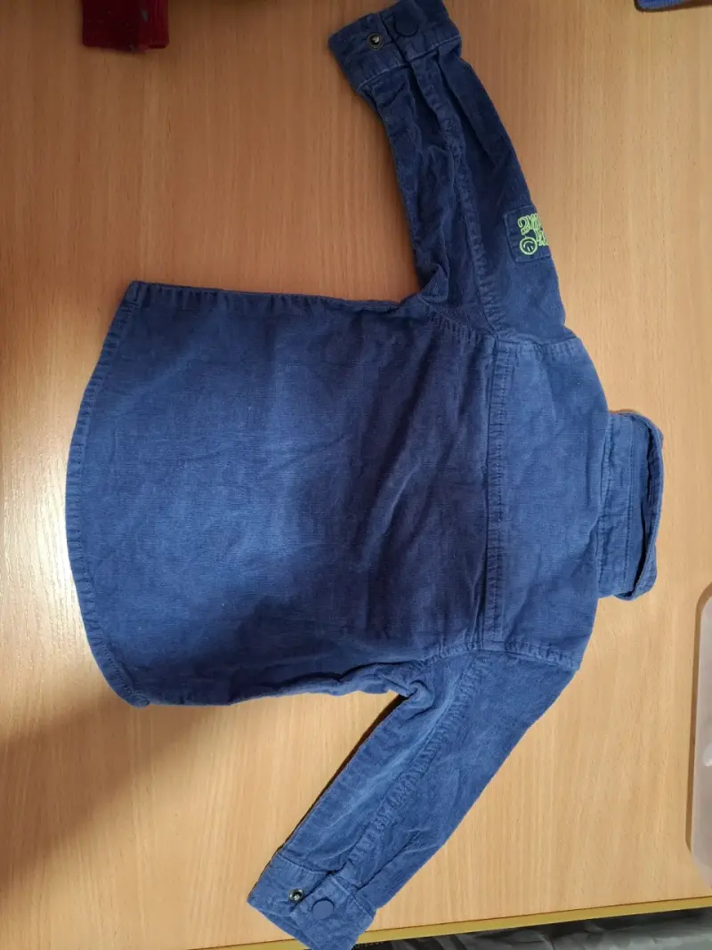 Camisa niño azul con bolsillos - 2