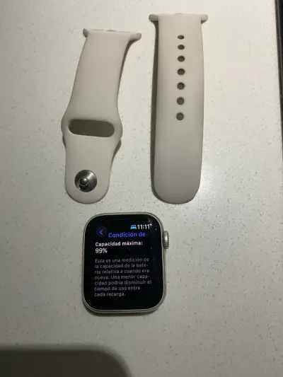 Apple Watch SE con cargador - miniatura 3