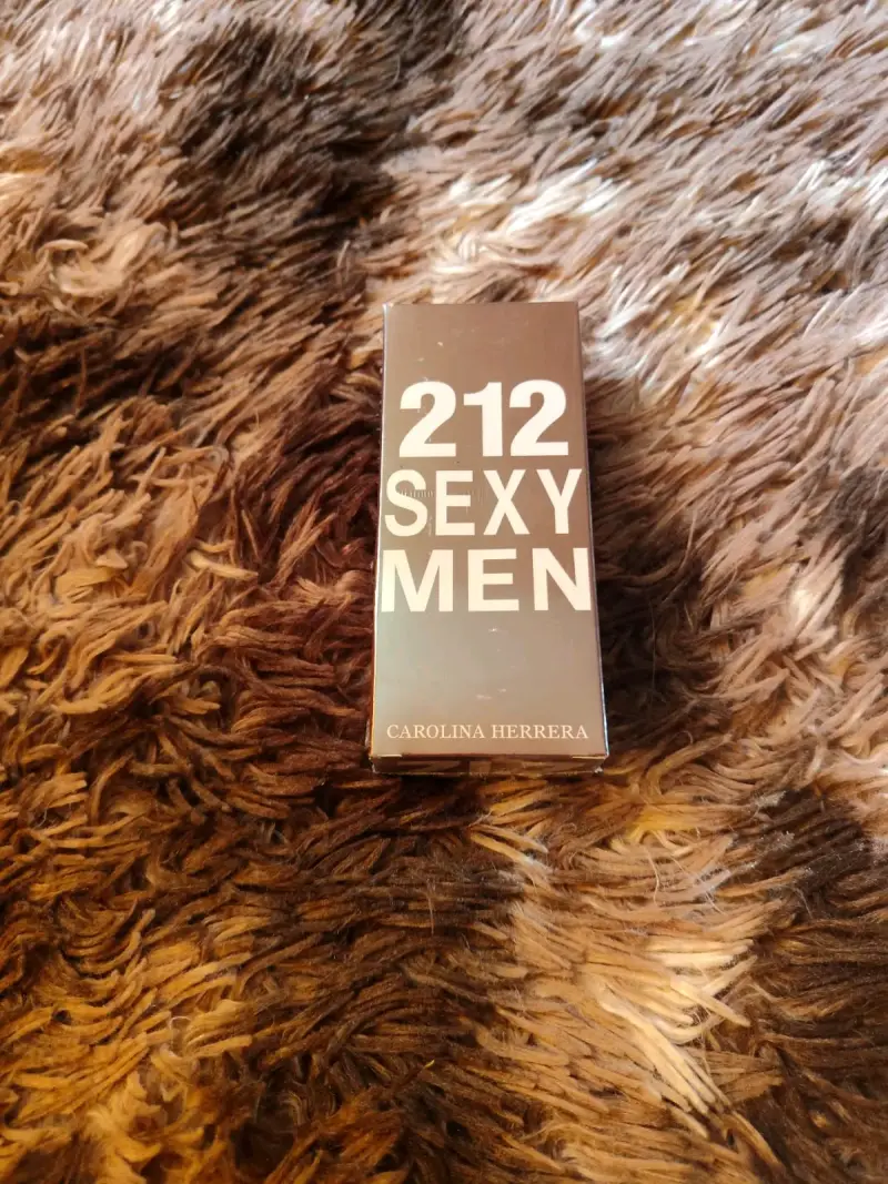 Perfume 212 Sexy Men Carolina Herrera - 1