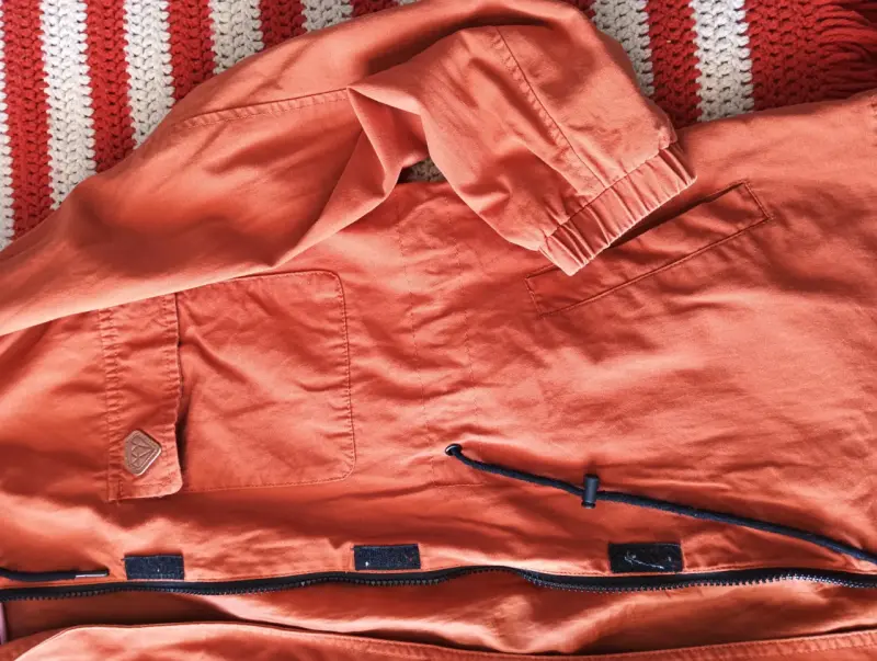 Parka naranja con capucha - 2