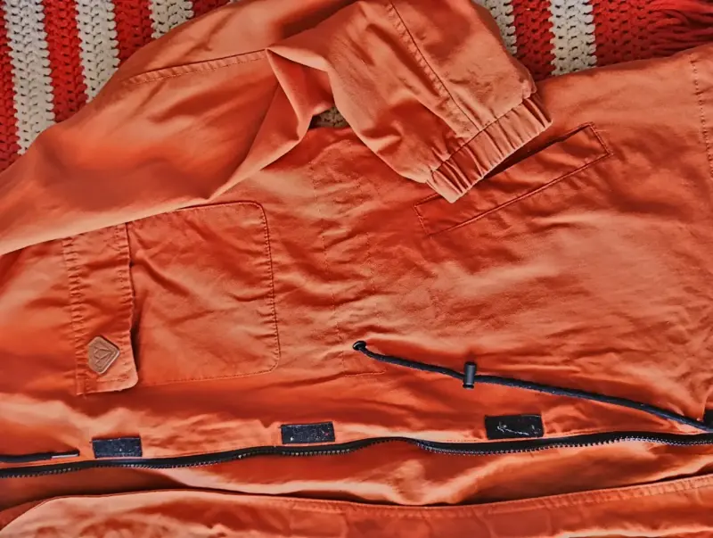 Parka naranja con capucha - 4