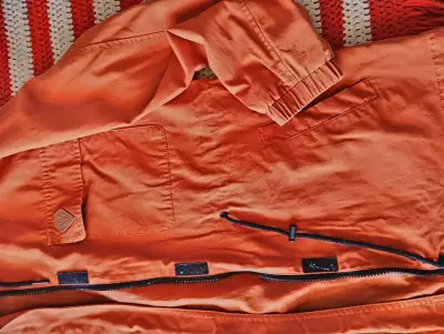 Parka naranja con capucha - miniatura 4