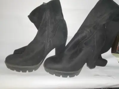 Botines negros de gamuza - miniatura 2