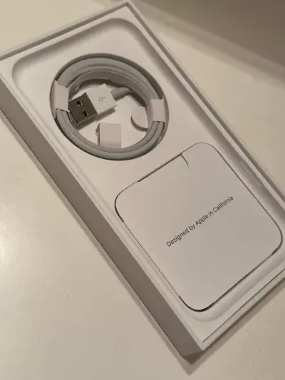 iPhone 11 negro en caja original - miniatura 4