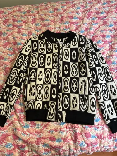 Chaqueta negra con estrellas - miniatura 1