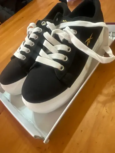 Zapatillas negras - miniatura 2