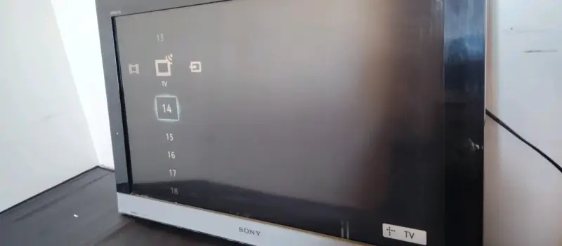 Televisor Sony Bravia 32 pulgadas - 2