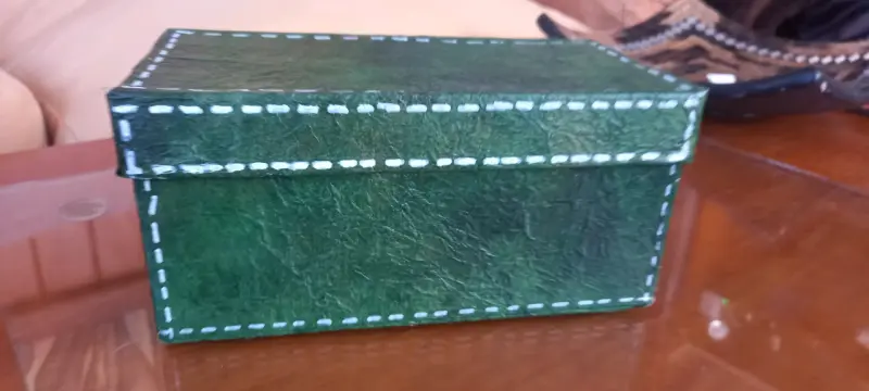 Caja decorativa verde - 2