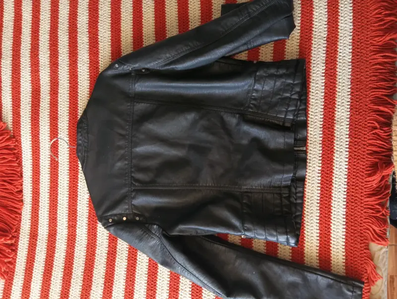 Chaqueta de cuero negra - 5