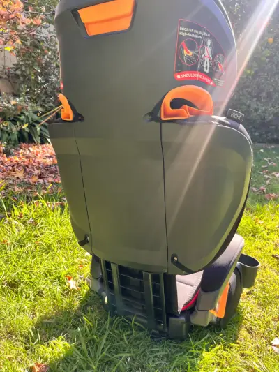 Silla booster Chicco negra - miniatura 2
