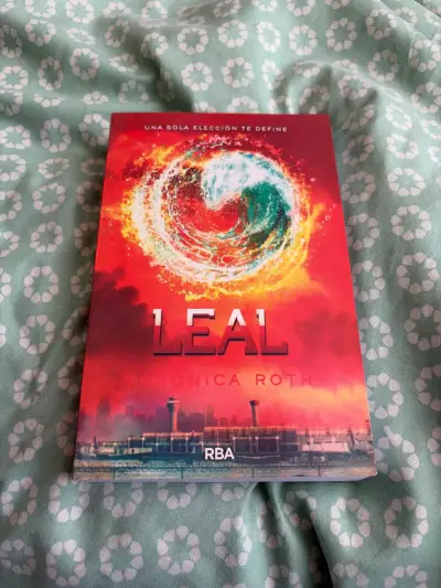 Trilogía Divergente de Veronica Roth - miniatura 4