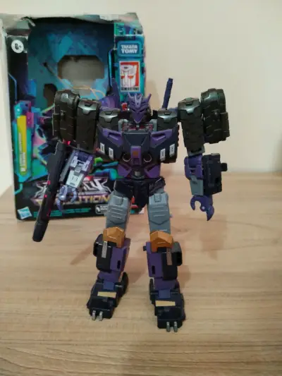 Figura Transformers TARN - miniatura 1