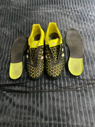 Zapatos de fútbol profesionales - miniatura 1