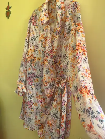 Vestido floreado colorido H&M - miniatura 3
