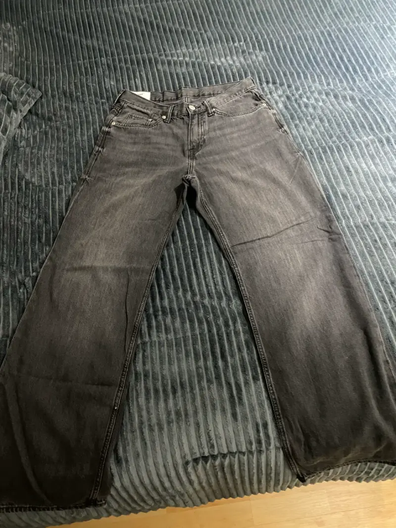 Jeans H & M Straight loose fit talla 30/32 - 1