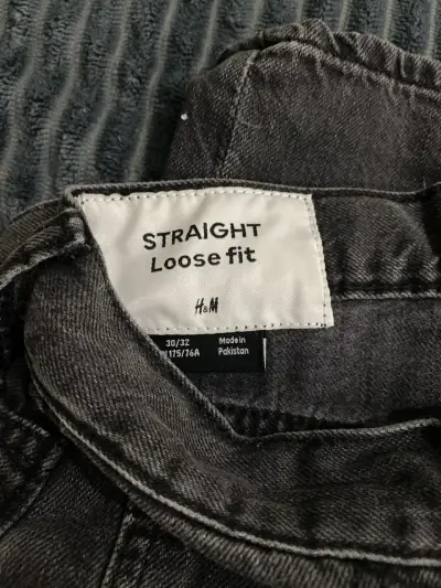 Jeans  H & M  Straight loose fit talla 30/32 - miniatura 3
