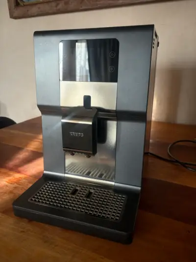 Cafetera automátrica Krups gris - miniatura 1