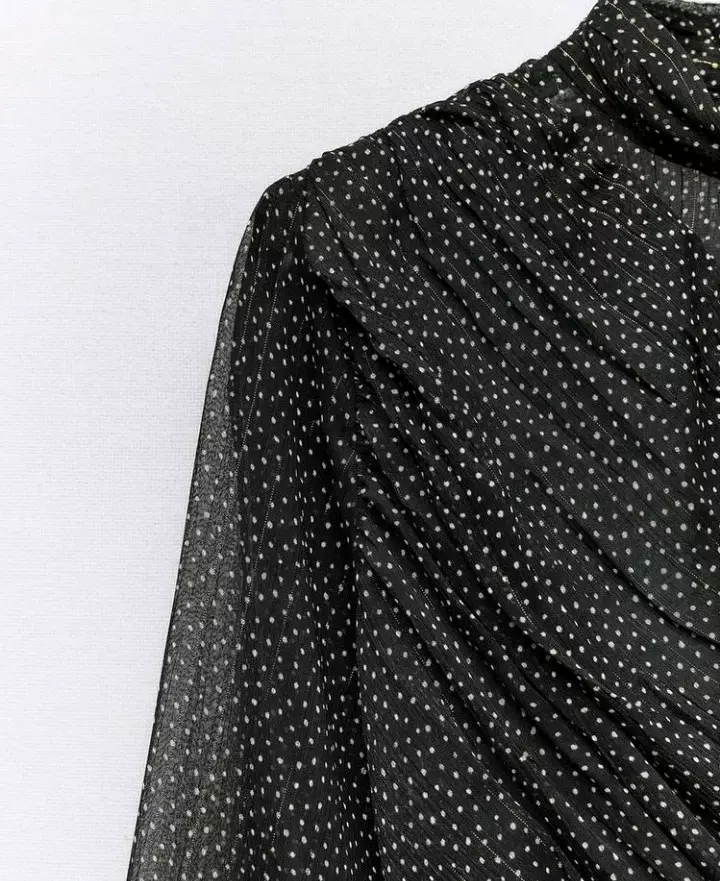 Vestido negro con puntos lunares - 4