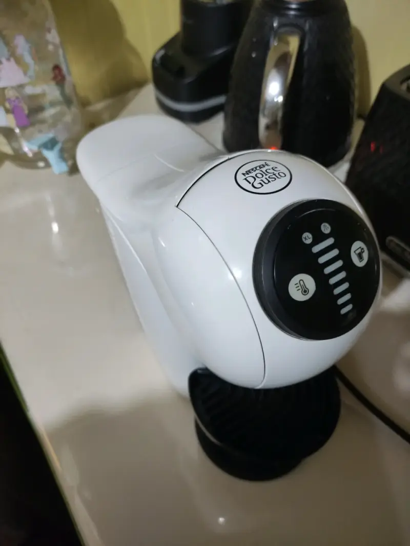 Cafetera Dolce gusto - 2