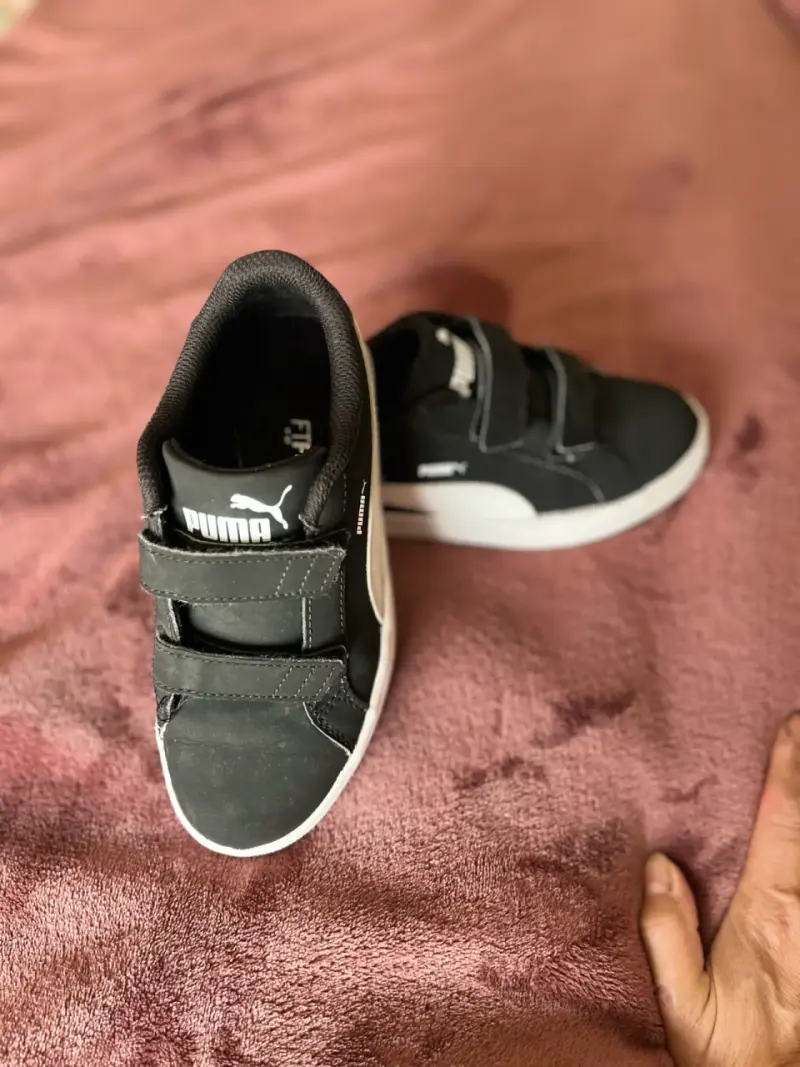 Zapatillas negras con velcro - 2