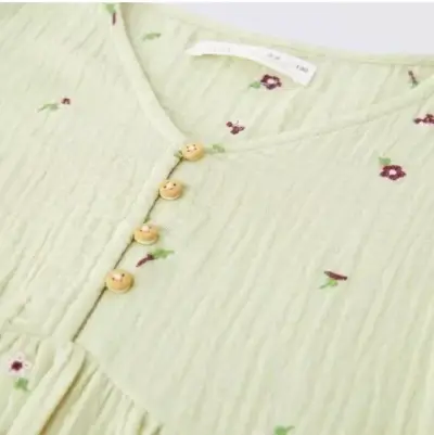 Vestido verde claro con botones - miniatura 2