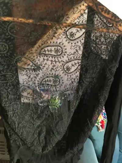 Cardigan negro de encaje - miniatura 2