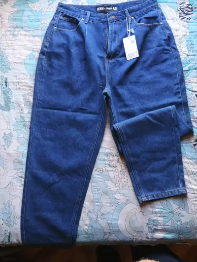 Jeans azules de mezclilla talla 42 - miniatura 1