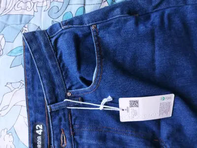 Jeans azules de mezclilla talla 42 - miniatura 3