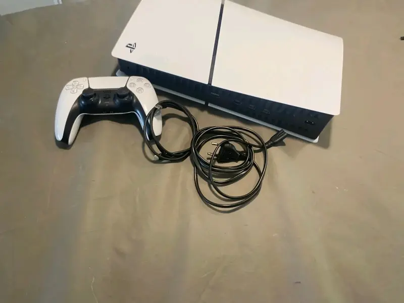 Consola PlayStation 5 blanca - 2