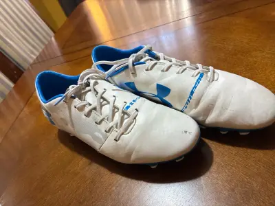 Zapatos de fútbol Under Armour - miniatura 2
