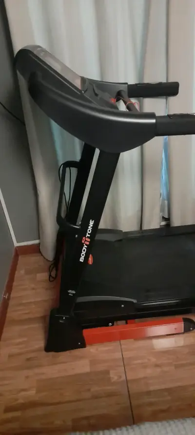 Trotadora como nueva se vende por no usó - miniatura 6