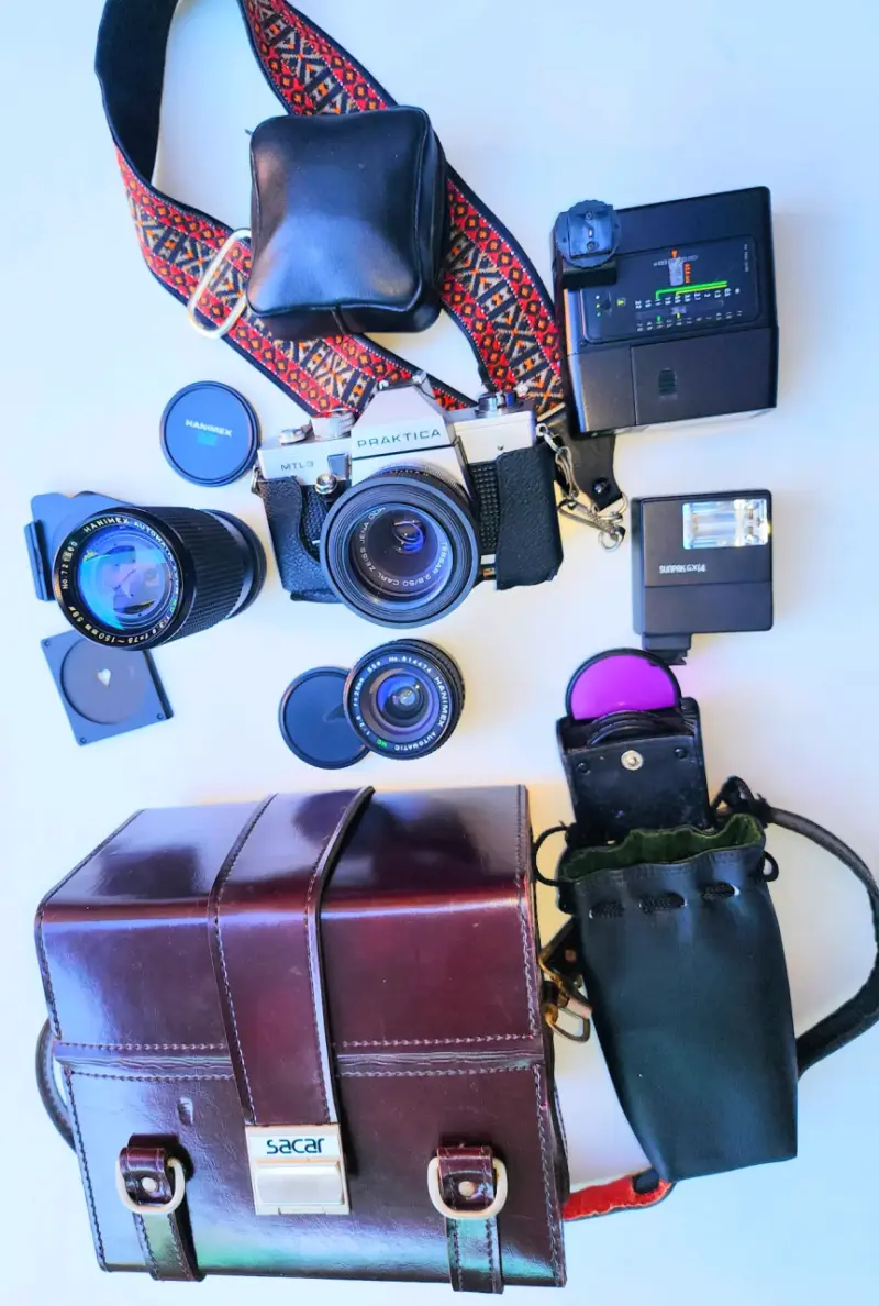 Cámara Praktica MTL3 con accesorios