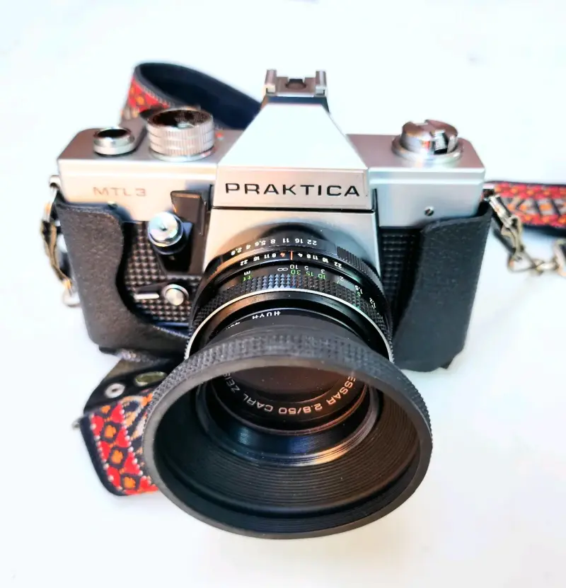 Cámara Praktica MTL3 con accesorios - 2