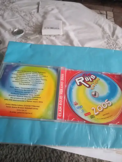 💿 CLAN ROJO EN VERANO (2005) – ¡EDICIÓN DE DIFUSIÓ - miniatura 3