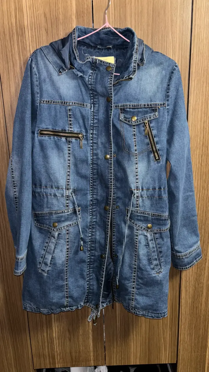 Chaqueta denim con capucha
