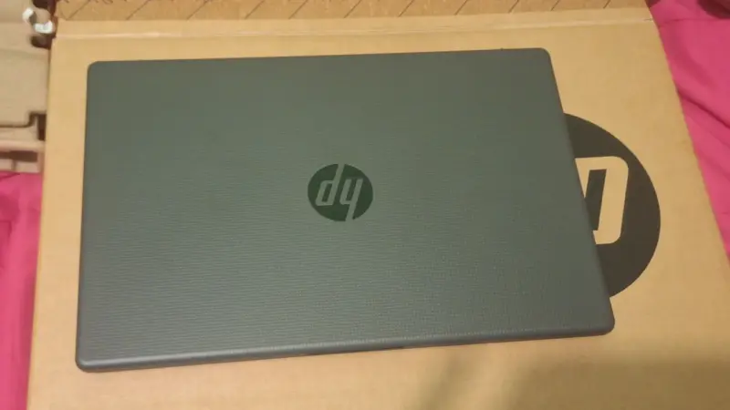 Notebook HP 245 g10 14" 512 ssd NUEVO - 4