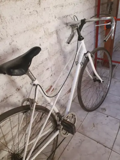 Bicicleta clásica vintage - miniatura 3