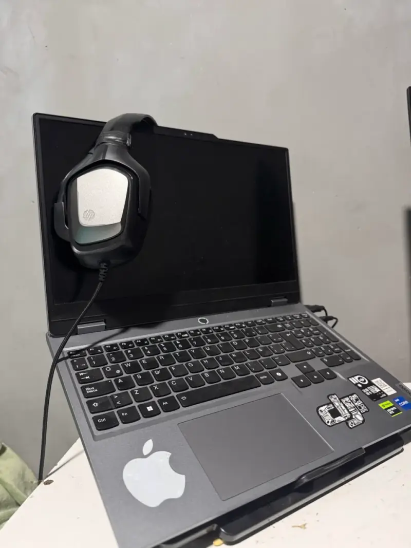 Setup Gmaer completó Lenovo Loq RTX 3050 - 3
