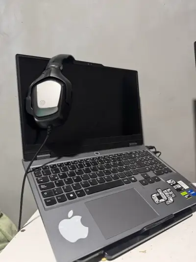 Setup Gmaer completó Lenovo Loq RTX 3050 - miniatura 3