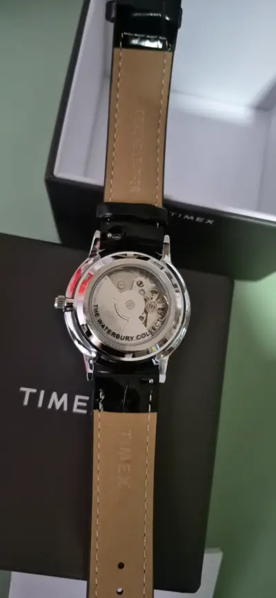 Reloj Timex automático negro The Waterbury series - miniatura 2