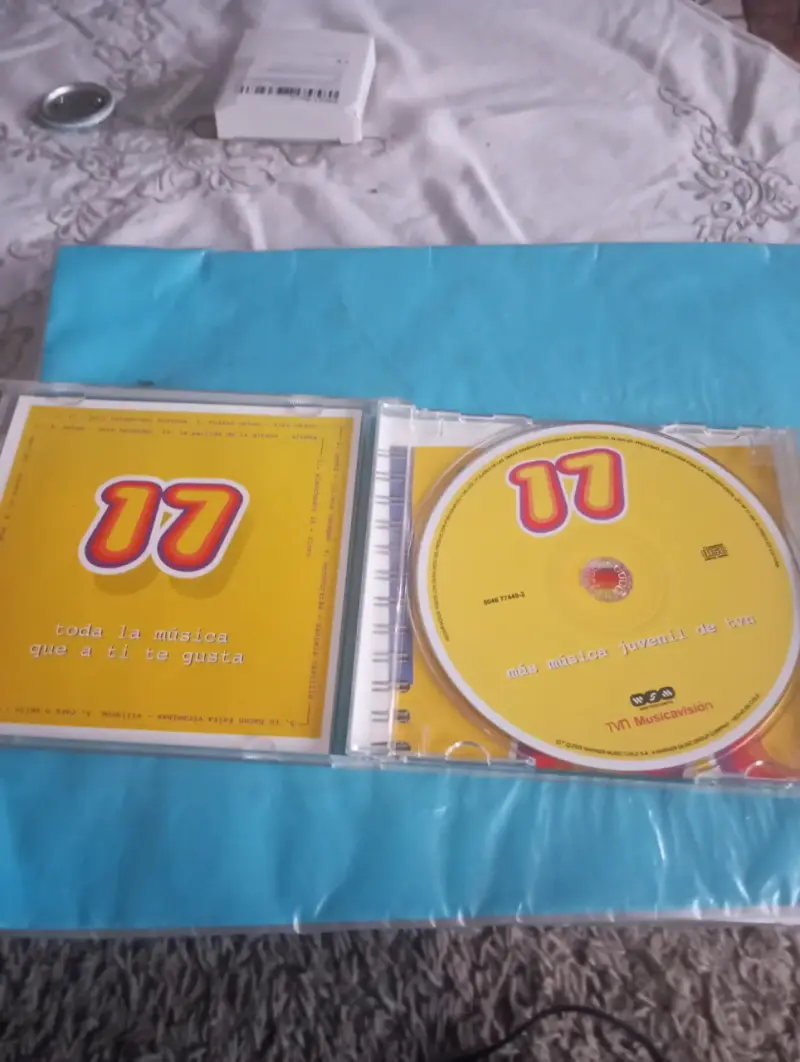 CD BSO "17" MÁS MÚSICA JUVENIL DE TVN (2005) - 3