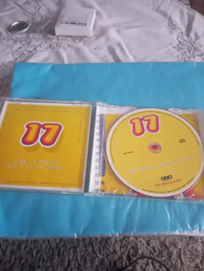CD BSO "17" MÁS MÚSICA JUVENIL DE TVN (2005) - miniatura 3