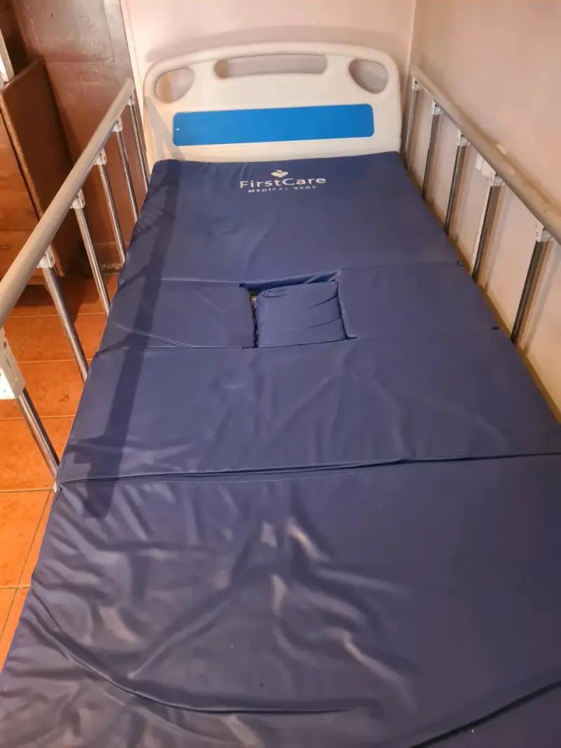 Cama clínica First Care