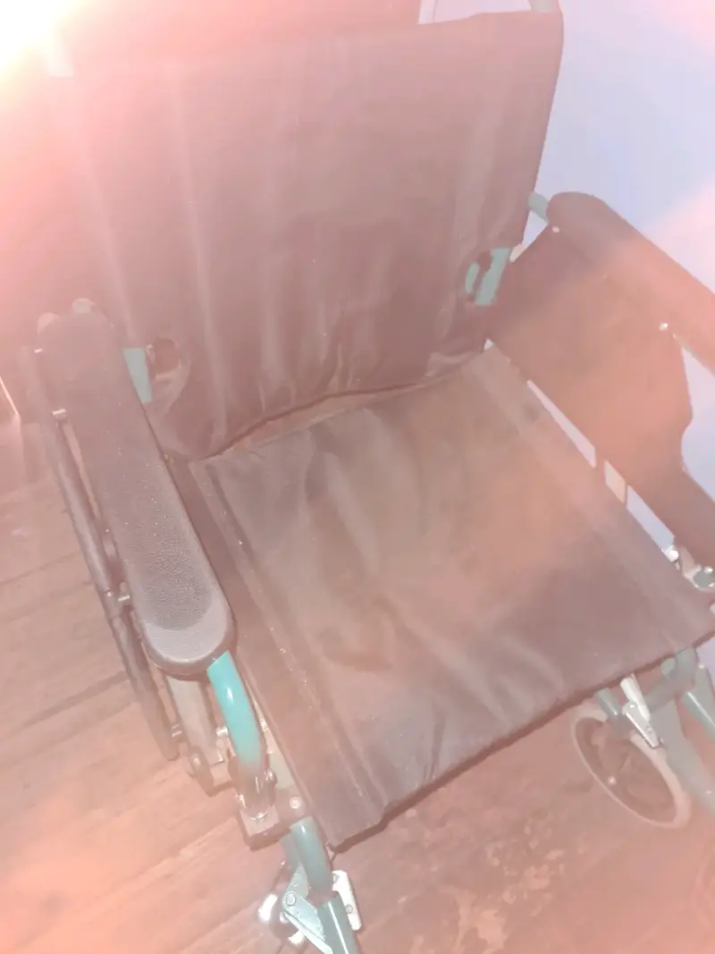 Silla de ruedas plegable - 3